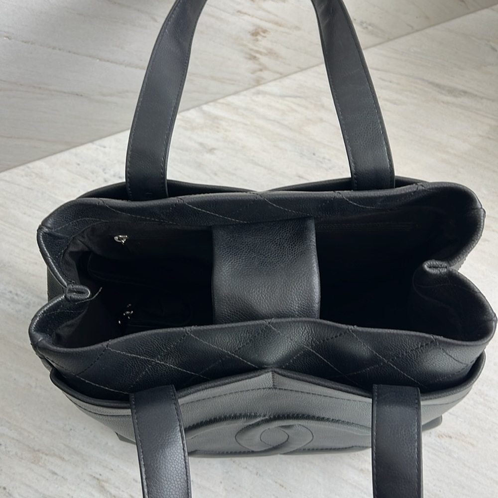 Chanel Ultimate Executive Tote - Picture 4 of 8
